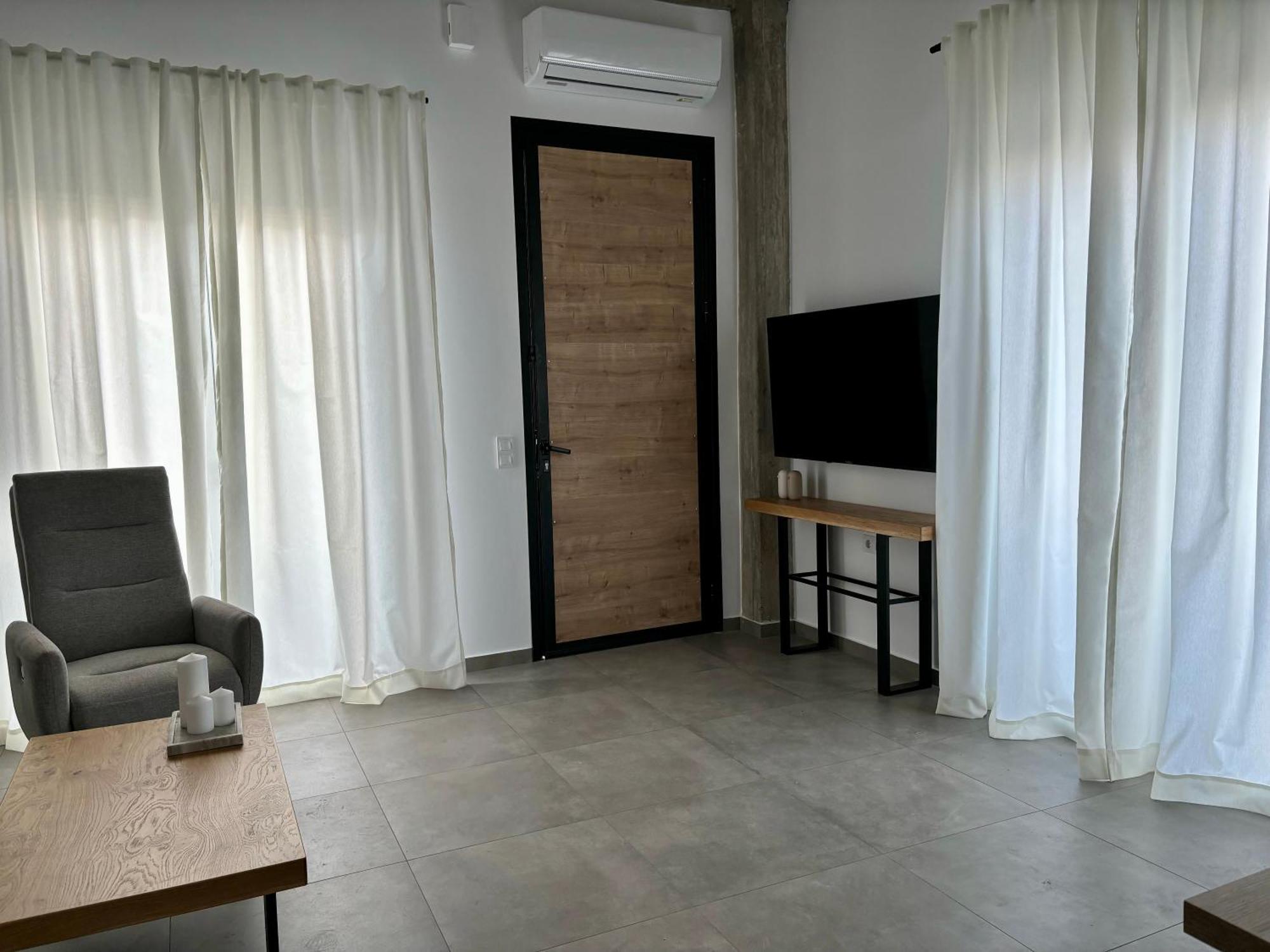 Industrial Loft Comfort Living Iraklio Eksteriør bilde
